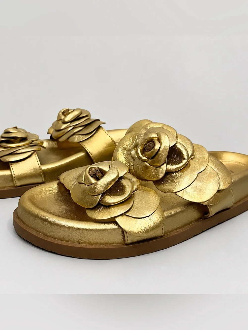Arezzo Gold Floral Slide Sandals Metallic Rosette Platform Slides Size 6.5